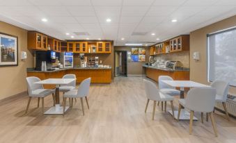 Spark by Hilton Wilmington