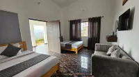 The Vegan Hill Hotels in Shitlakhet