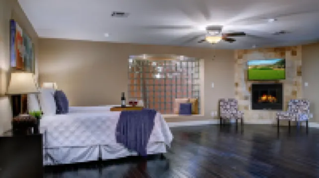 Mountain Views and Resort-Style Amenities - Spectacular Oasis Retreat