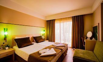 Ambassador Plaza Hotel
