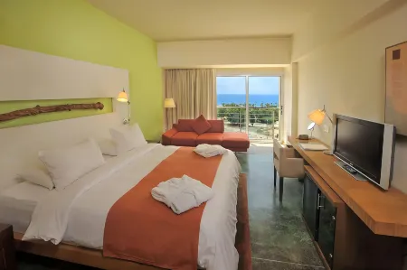 E-Hotel Larnaca Resort & Spa