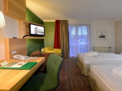 ลันด์โฮเทล ชนุค โรงแรมในSchneverdingen