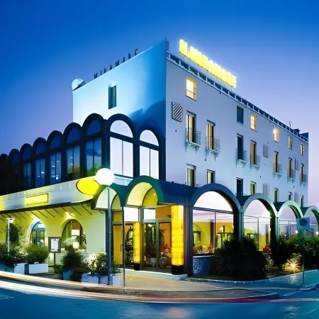 Miramare Hotel Ristorante Convegni Aperto Tutto l'Anno