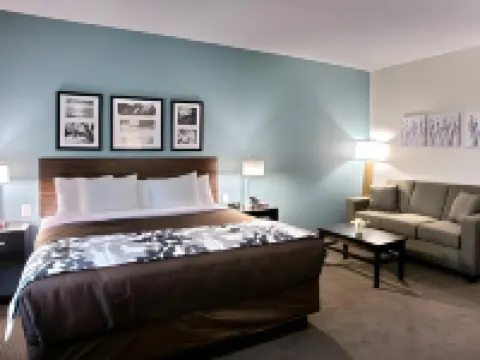 Sleep Inn & Suites Center