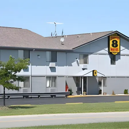 Super 8 by Wyndham Merrillville