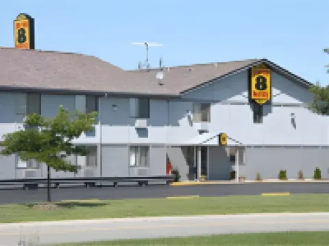 Super 8 by Wyndham Merrillville