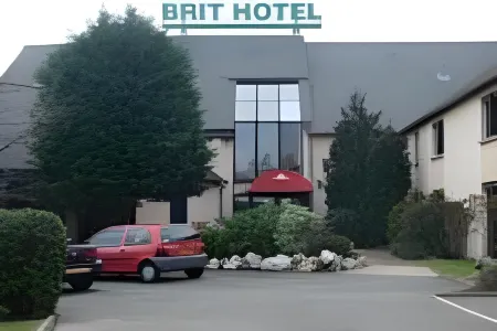 Brit Hotel le Kerotel