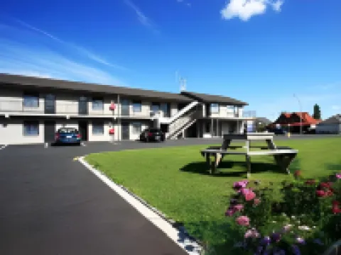 Auto Lodge Motel Hotels in Hamilton