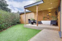 Little Paddock Lodges - 2-Star