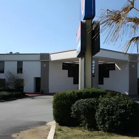 Red Carpet Inn-Macon