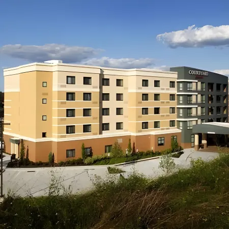 Courtyard Pittsburgh Washington/Meadow Lands