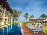 Lanta Pura Beach Resort Hotels near مركز الشرطة