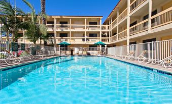La Quinta Inn by Wyndham Costa Mesa / Newport Beach