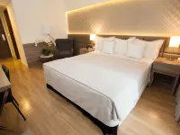 Royal Regency Palace Hotel Hotels near Catete