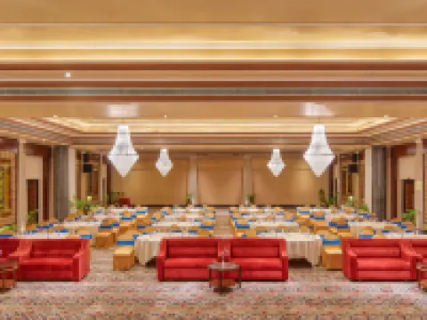 斯沃斯提高級酒店 布巴內斯瓦爾酒店