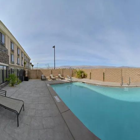 Holiday Inn Express & Suites INDIO - COACHELLA VALLEY by IHG