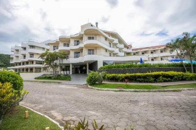 Praia Brava Hotel Cotas de Diárias Отели рядом с достопримечательностью «Praia Brava»