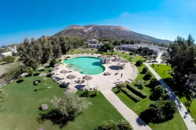Mari del Sud Resort Hotels in Vulcano Porto