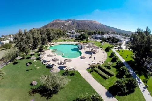 Mari del Sud Resort Hotels in Vulcano