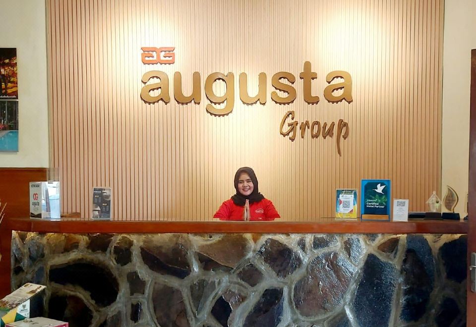Augusta Sukabumi Hotel Over view