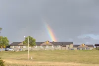 Super 8 by Wyndham Chamberlain SD Hotels near South Dakota Hall of Fame