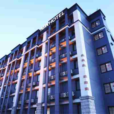 アパホテル〈本八戸〉 Hotel Exterior