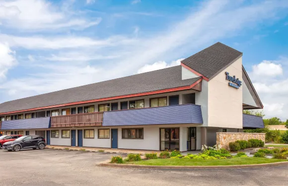 皮奧里亞紅屋頂酒店