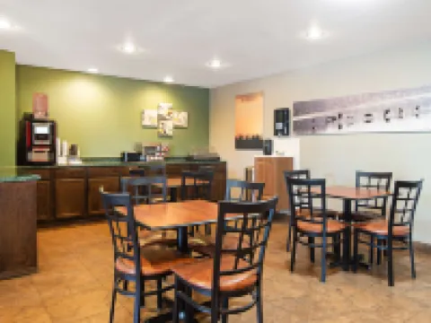 SureStay Plus Hotel by Best Western Bettendorf Hotels in Bettendorf