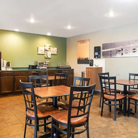 SureStay Plus Hotel by Best Western Bettendorf