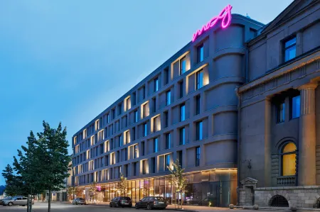Moxy Kaunas Center Отели рядом с достопримечательностью «Костел Воскресения Христа»