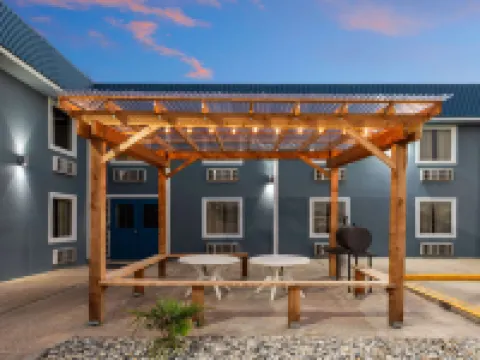 Super 8 by Wyndham Buffalo Hotels in Leon County