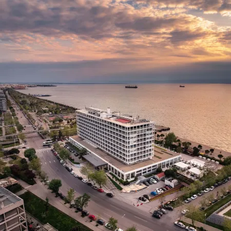Makedonia Palace