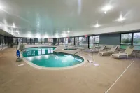 Wingate by Wyndham Waynesboro - piscina