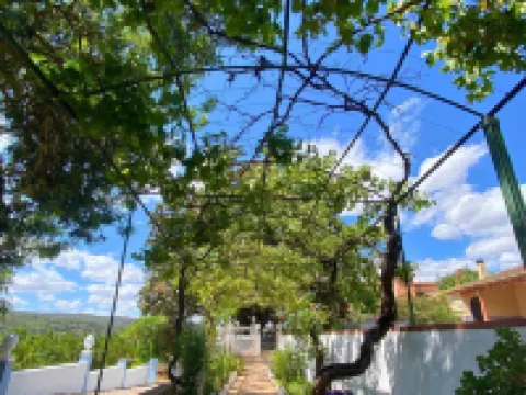 Complete, Spacious House, with Pool and Surrounded by Nature Hotels in Ribera Alta