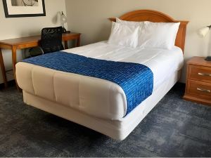 Travelodge by Wyndham Lincoln Northeast