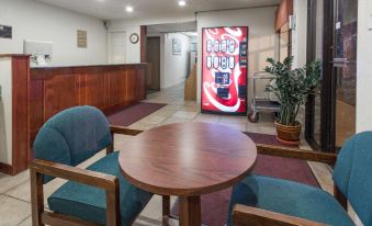 Super 8 by Wyndham Colorado Springs/Afa Area