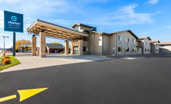 Clarion Pointe