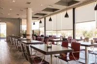 維加斯阿爾塔斯飯店 - 停車場