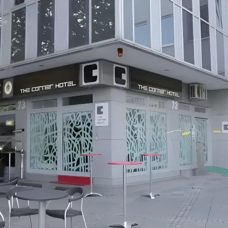 Homaris The Corner - Digital Check In  Отели рядом с достопримечательностью «Исторический музей»