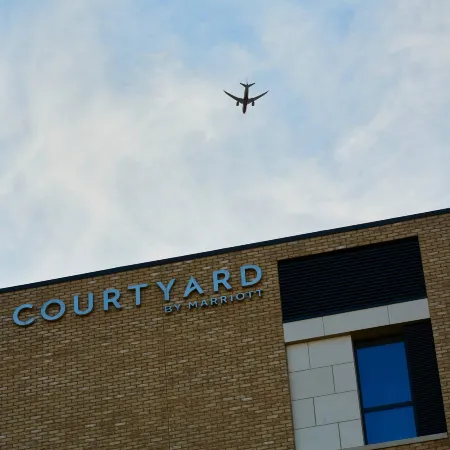 Courtyard London City Airport Отели рядом с достопримечательностью «Вулидж»
