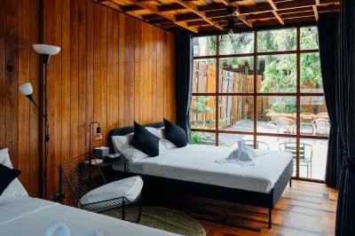 Adirek Pool Villa Wat Khok Mamuang 주변 호텔