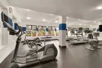 Four Points by Sheraton Victoria Gateway - Gym