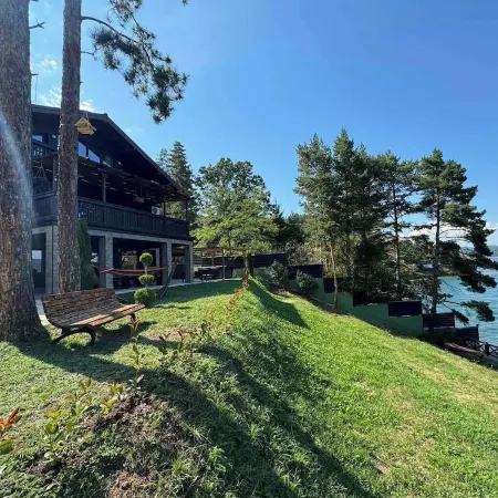 Villa Iskar Lake Residence