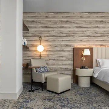 DoubleTree by Hilton Dallas - Love Field Отели рядом с Аэропорт Лав-Филд