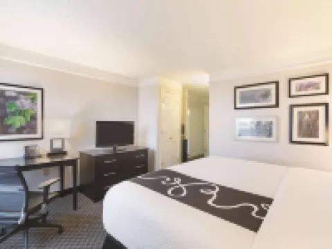 La Quinta Inn & Suites by Wyndham Austin Round Rock