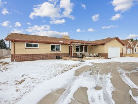 Comfortable & Spacious 3br Home In Cheyenne 3 Bedroom Home