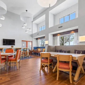 Hampton Inn & Suites Greeley