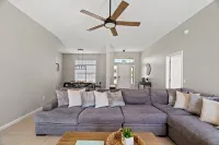 Huge Monthly Discount SunnySide House with Pool and Golf Cart