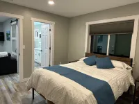 Eagle’s Nest River View. Newly constructed, walking distance to the Airport. Hotels in Juneau