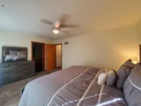 Comfy Newly Furnished Home Hotels in Warrensburg